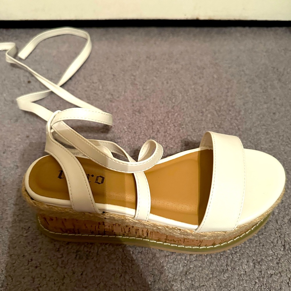 Women’s sandals